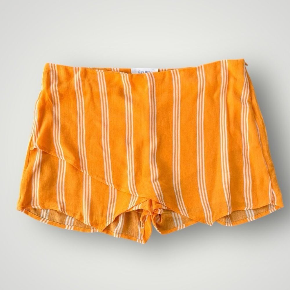 🎉5 for $45🎉 peach love skort shorts size S